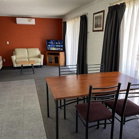 Homestead Motel Dubbo Ngoại thất bức ảnh